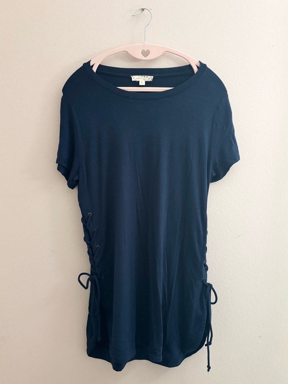 5/$15 🩷 Wishlist Navy Short-Sleeve Tunic with Side Lace-Up - Picture 2 of 6